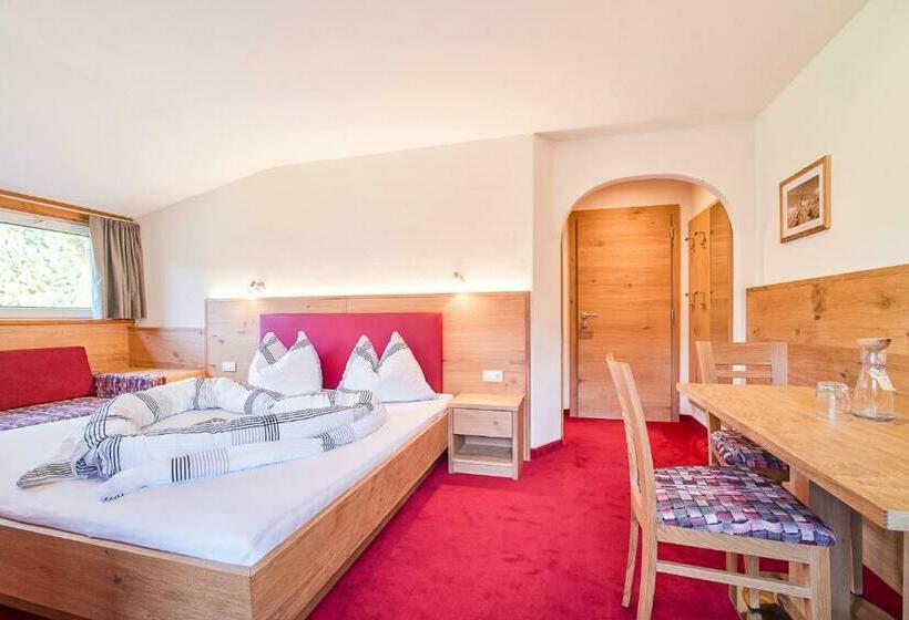 شقة بغرفتي نوم, Kedul Lodge