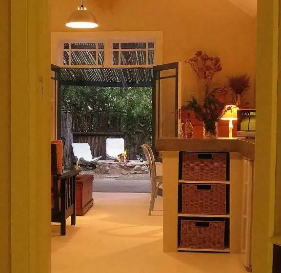 １ベッドルームハウス, The Olive Thrush Cottage
