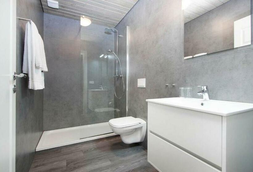 اتاق استاندارد, Arnarstapi Cottages