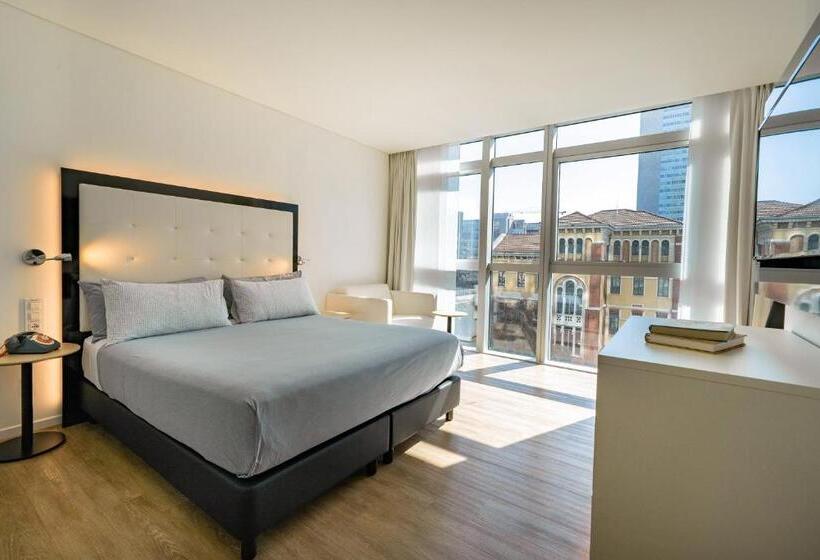 استودیوی استاندارد, Innside By Meliá Milano Torre Galfa