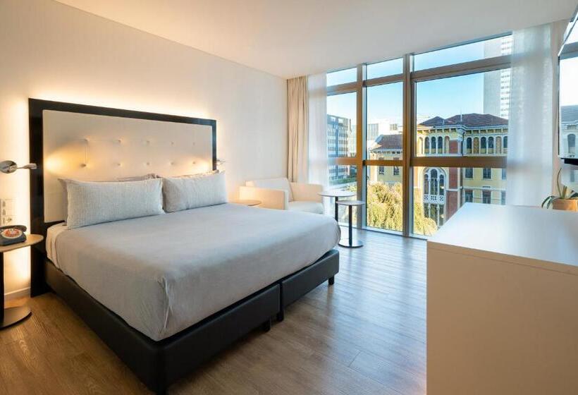 スタンダードスタジオ, Innside By Meliá Milano Torre Galfa