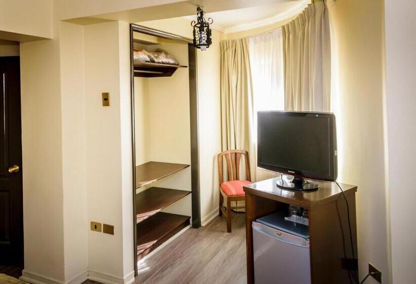 اتاق استاندارد چهار تخته, Diego De Almagro Antofagasta Express