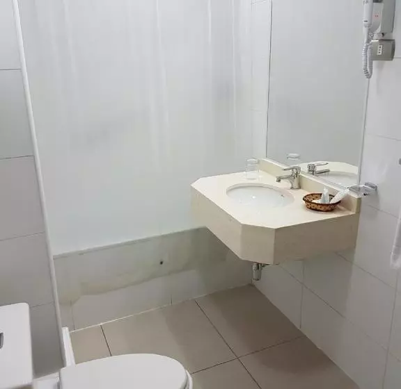 اتاق خانوادگی, Diego De Almagro Antofagasta Express