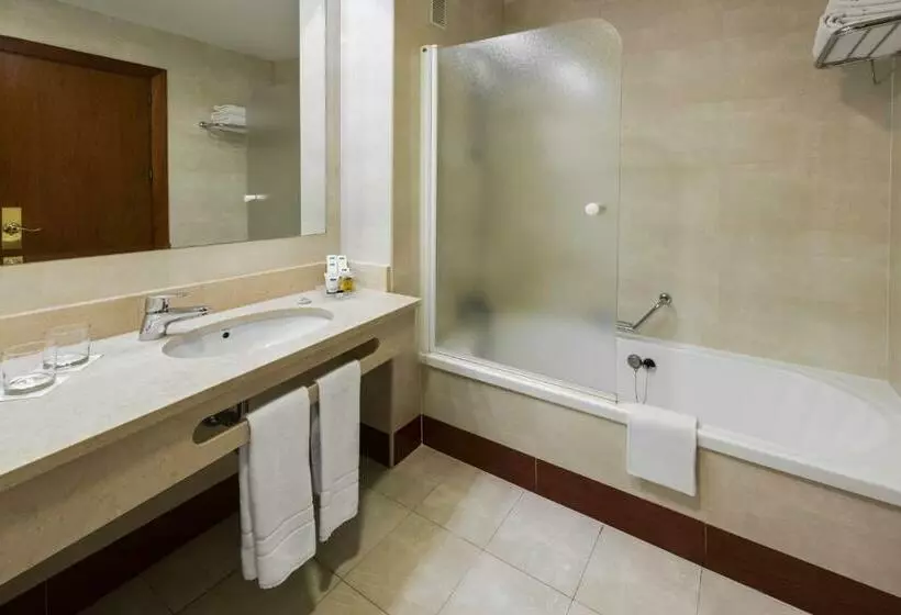 اتاق خانوادگی, Elba Madrid Alcala