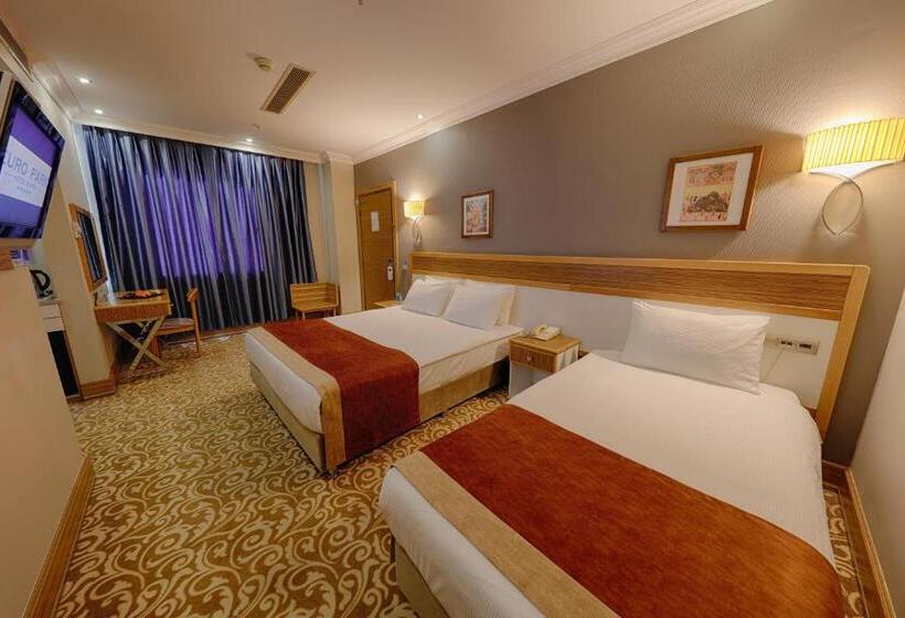 اتاق ساده سه نفره, Euro Park Hotel Bursa