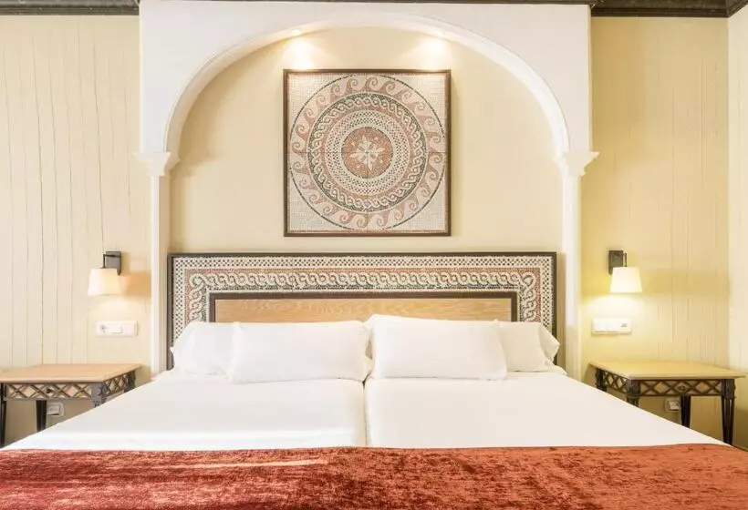 اتاق استاندارد سه نفره, Ilunion Merida Palace