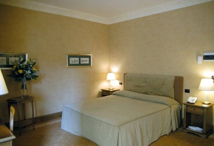 غرفة قياسية, Katane Palace