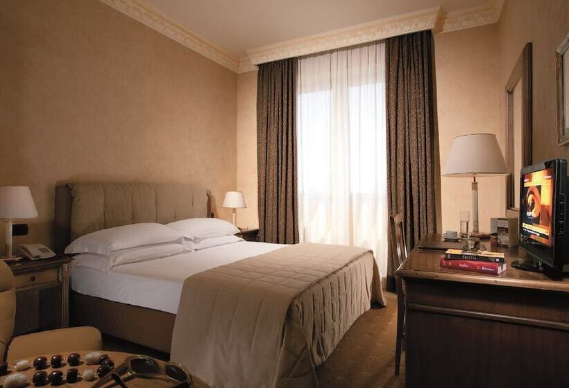 غرفة قياسية, Katane Palace