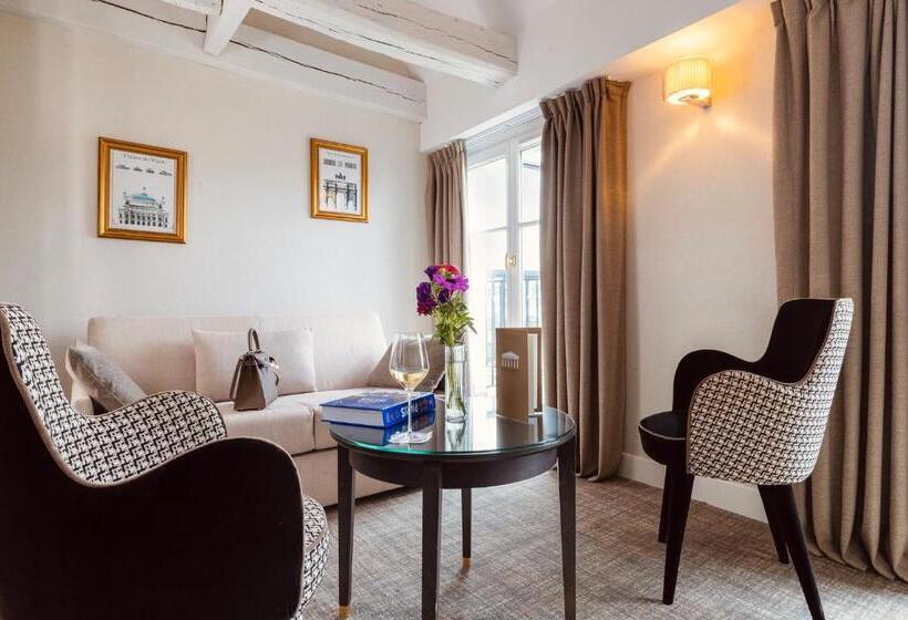 اتاق دوبلکس, Madeleine Plaza