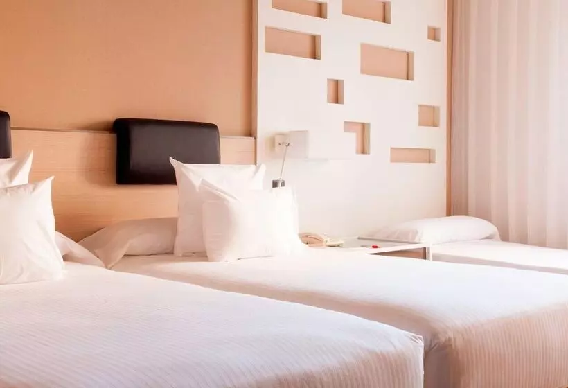 اتاق استاندارد, Madrid Marriott Auditorium Hotel & Conference Center