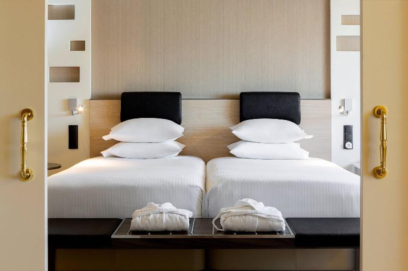 سوییت اجرایی, Madrid Marriott Auditorium Hotel & Conference Center