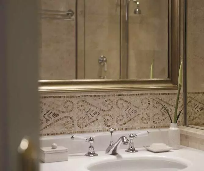 اتاق سوپریور با چشمانداز شهر, Monasterio, A Belmond Hotel, Cusco
