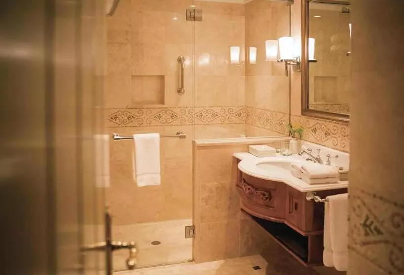 سوییت جونیور, Monasterio, A Belmond Hotel, Cusco