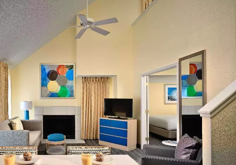 سوئیت با وان آب گرم, Nm Suites By Escampa Hotels