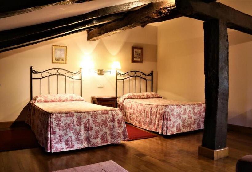 スタンダードトリプルルーム, Palación De Toñanes