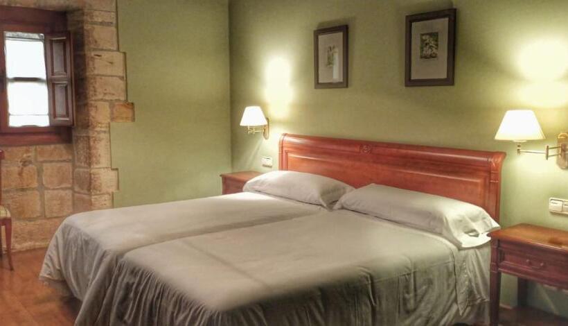 バルコニー付きスタンダードルーム, Palación De Toñanes