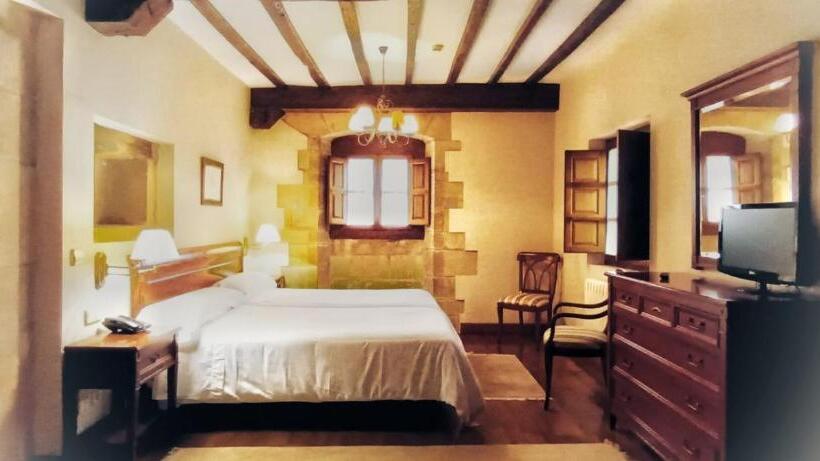 バルコニー付きスタンダードルーム, Palación De Toñanes