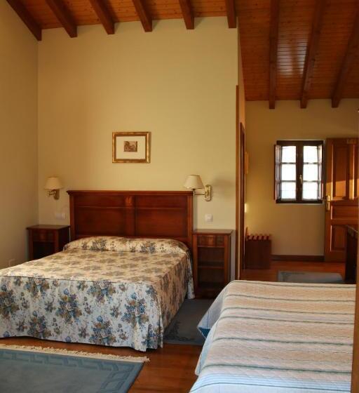 패밀리 룸, Palación De Toñanes