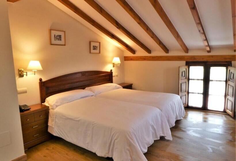 침실 2개 스위트, Palación De Toñanes