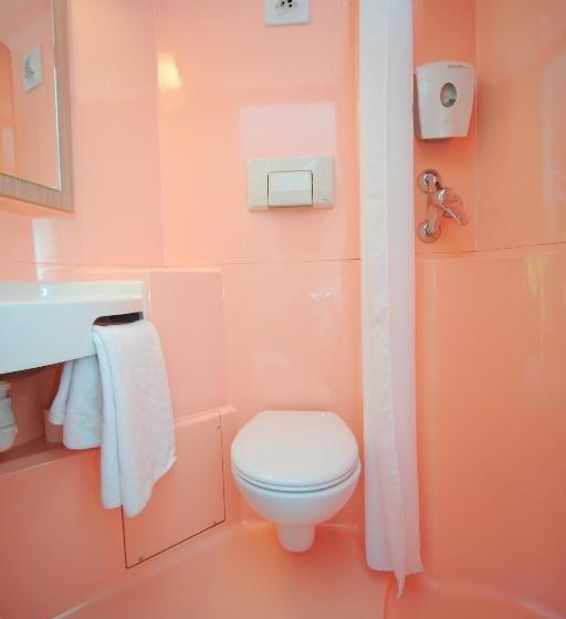 스탠다드 트리플 룸, Premiere Classe Ales  Anduze