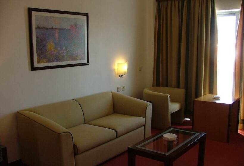 جناح, Santa Beatriz