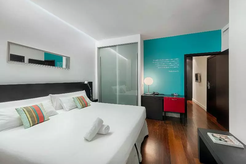 سوییت جونیور, Sea You Hotel Port Valencia
