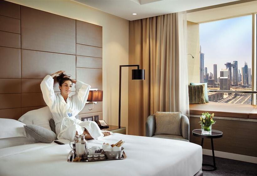 Люкс, Towers Rotana   Dubai