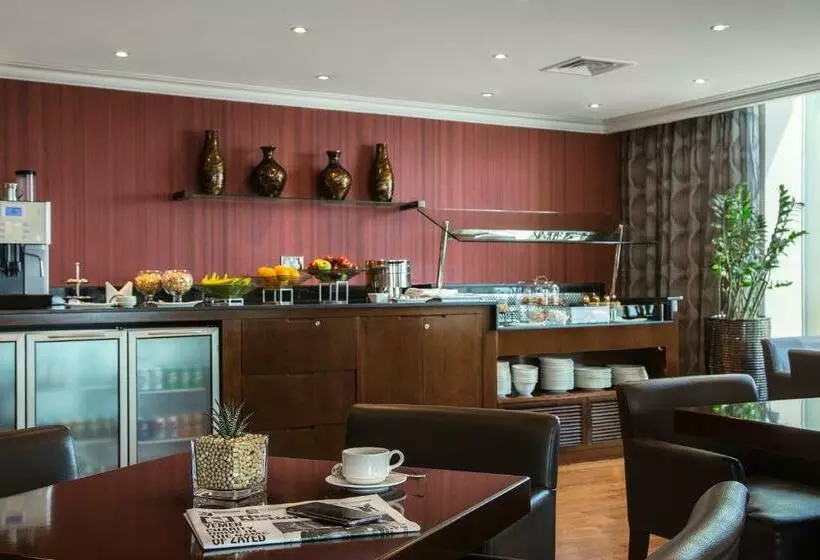 اتاق استاندارد با تخت بزرگ, Towers Rotana   Dubai