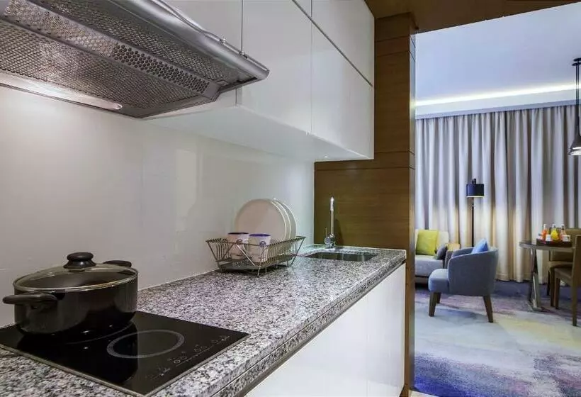 استودیوی استاندارد, Towers Rotana   Dubai