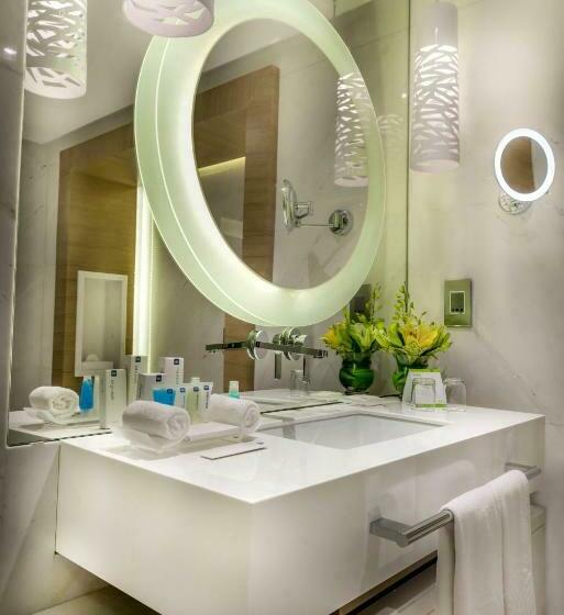 آپارتمان 3 خوابه, Towers Rotana   Dubai