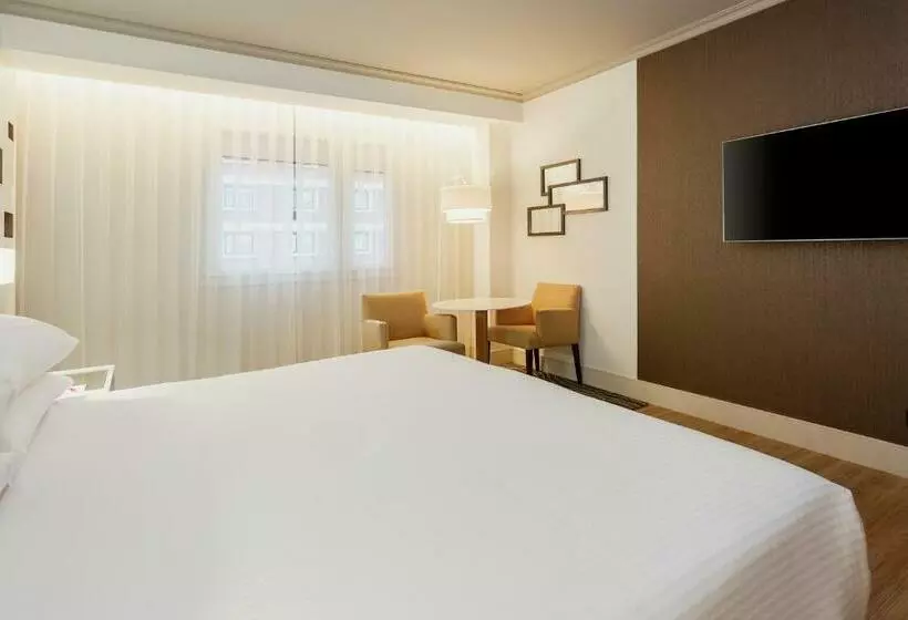 اتاق پرمیوم, Madrid Marriott Auditorium Hotel & Conference Center