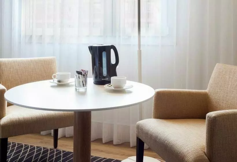 اتاق پرمیوم, Madrid Marriott Auditorium Hotel & Conference Center