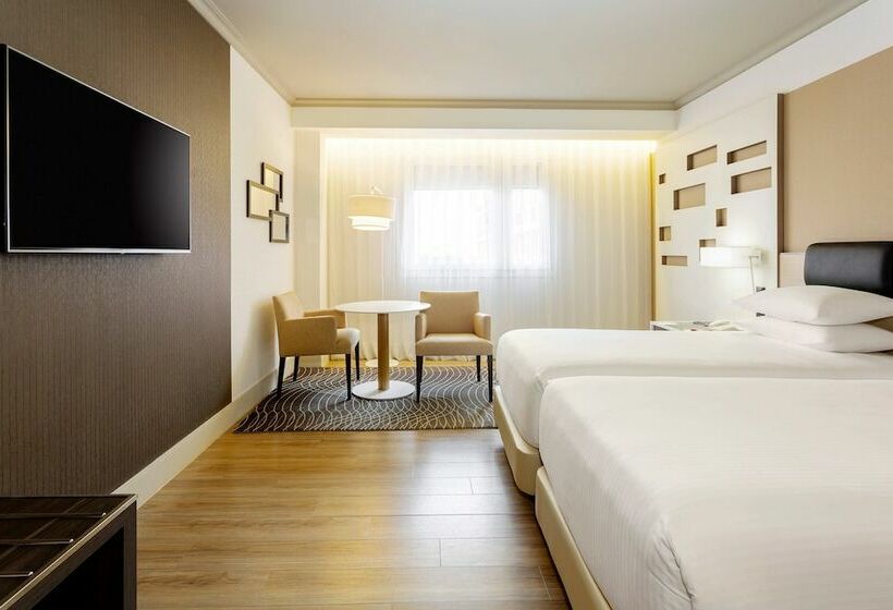 اتاق پرمیوم, Madrid Marriott Auditorium Hotel & Conference Center