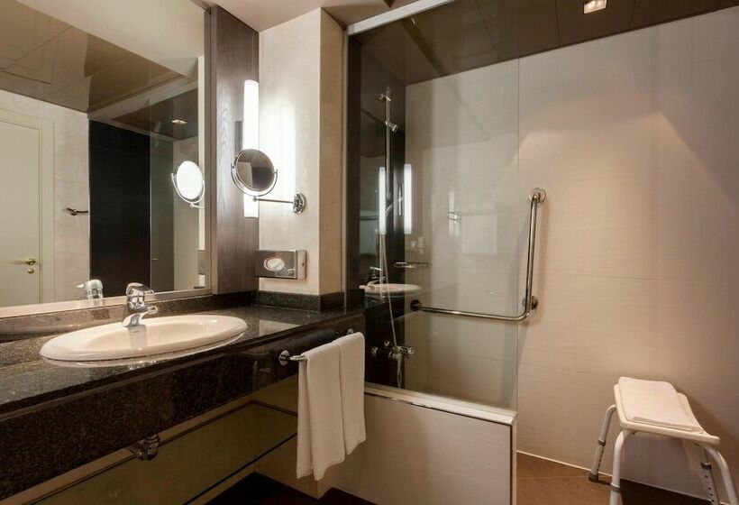اتاق پرمیوم, Madrid Marriott Auditorium Hotel & Conference Center