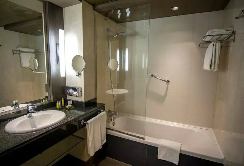اتاق پرمیوم, Madrid Marriott Auditorium Hotel & Conference Center