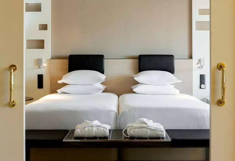 سوییت اجرایی, Madrid Marriott Auditorium Hotel & Conference Center