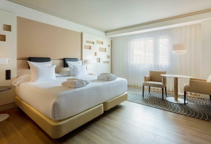 اتاق اجرایی با تخت بزرگ, Madrid Marriott Auditorium Hotel & Conference Center