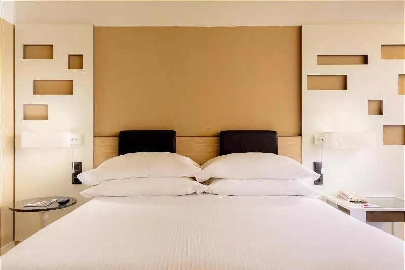 اتاق استاندارد, Madrid Marriott Auditorium Hotel & Conference Center