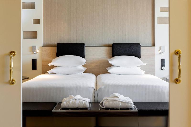 سوییت اجرایی, Madrid Marriott Auditorium Hotel & Conference Center