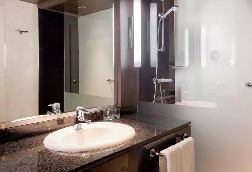 اتاق پرمیوم, Madrid Marriott Auditorium Hotel & Conference Center