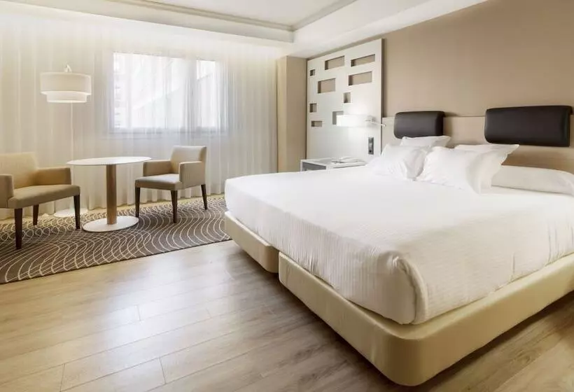 اتاق پرمیوم, Madrid Marriott Auditorium Hotel & Conference Center