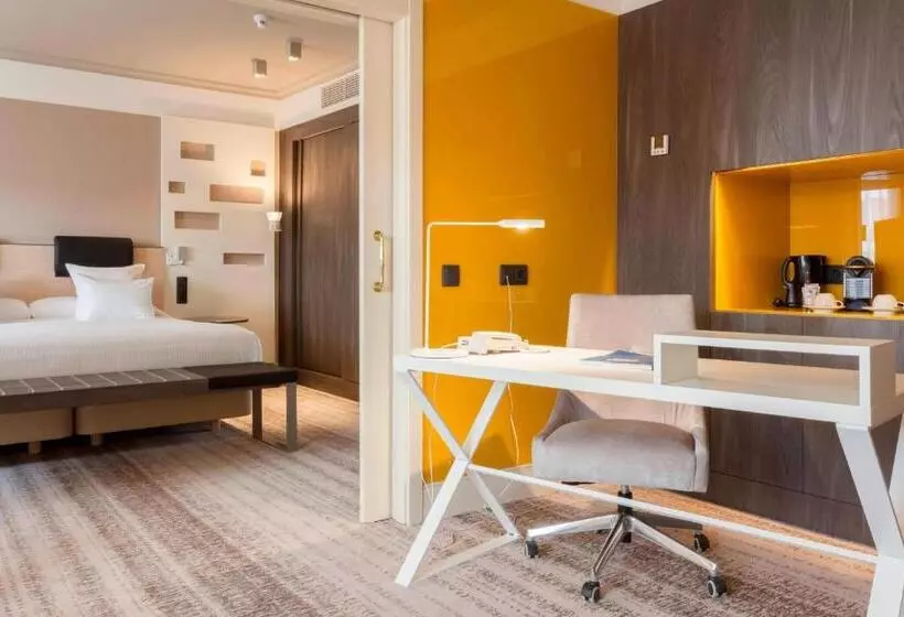سوئیت اجرایی با تخت کینگ, Madrid Marriott Auditorium Hotel & Conference Center
