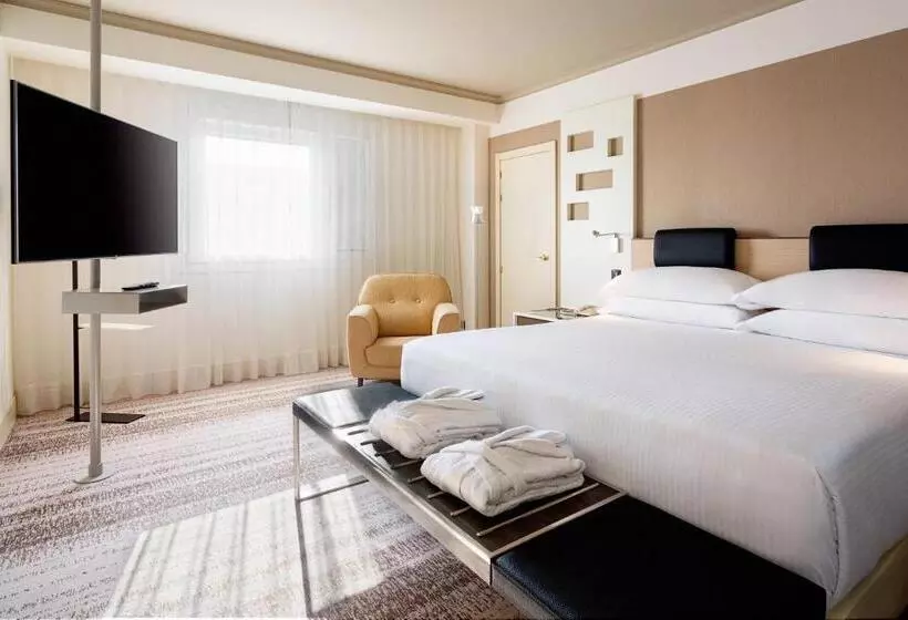 سوئیت اجرایی با تخت کینگ, Madrid Marriott Auditorium Hotel & Conference Center
