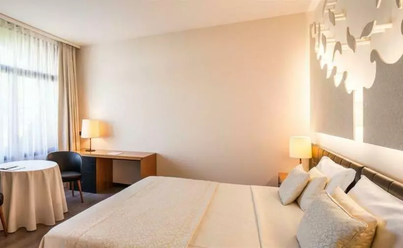 コンフォートルーム, Relais Monaco Country Hotel & Spa