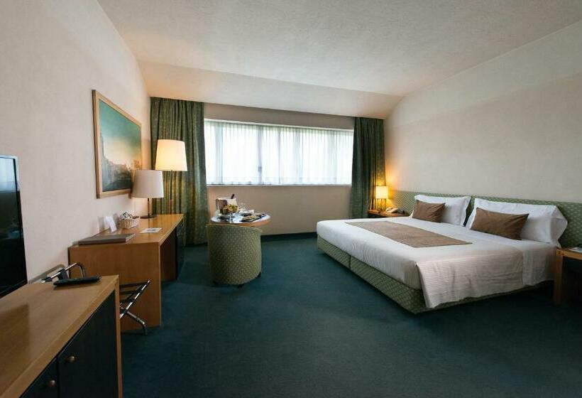 コンフォートルーム, Relais Monaco Country Hotel & Spa