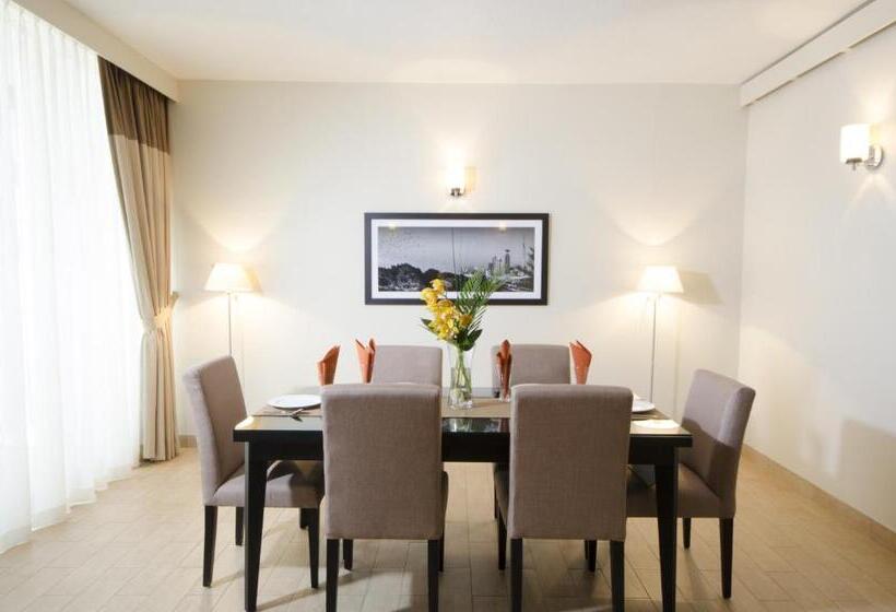Апартаменты Deluxe 3 Спальни, The Apartments, Dubai World Trade Centre
