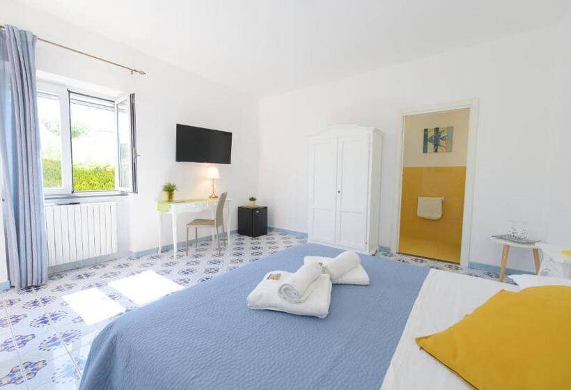 سوئیت جونیور با تراس, B&b Mediterraneo