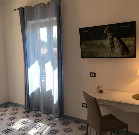 سوئیت جونیور با تراس, B&b Mediterraneo