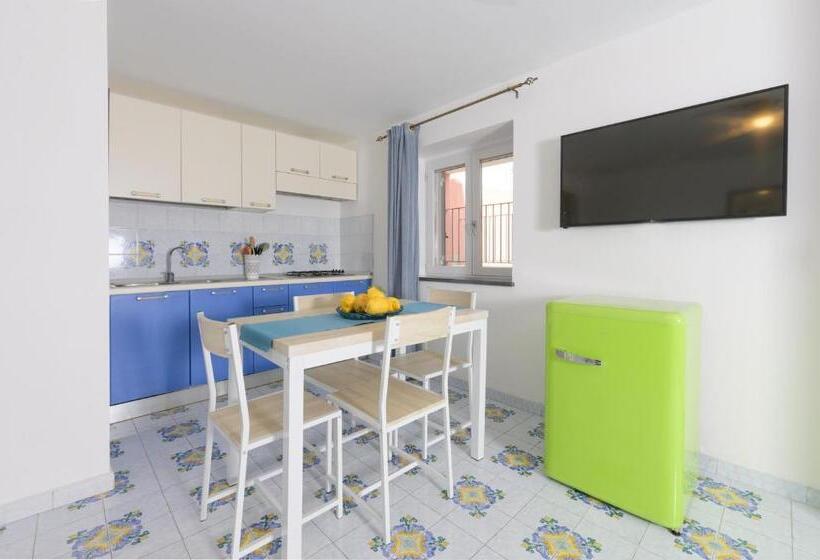 سوییت جونیور, B&b Mediterraneo