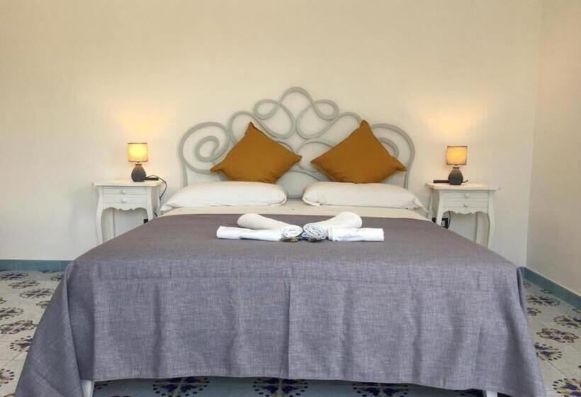 سوئیت جونیور با تراس, B&b Mediterraneo